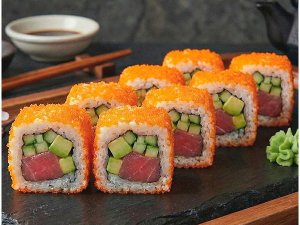Каліфорнія з тунцем в ікрі (200 г.)